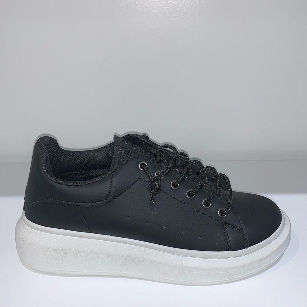 BLACK SHINY PLATFORM RHINESTONE SNEAKERS